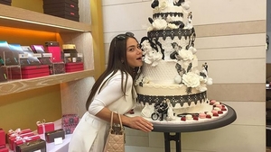 Ce fericiți erau la nuntă! Anastasia Cecati, în rochie de mireasă în timp ce soțul criminal o ținea protectiv în brațe