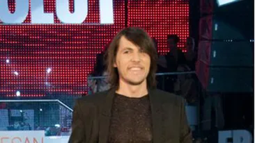 Rita Muresan nu se desparte de handbalisti! L-a bagat pe stelistul Adi Vasile in ultima ei colectie