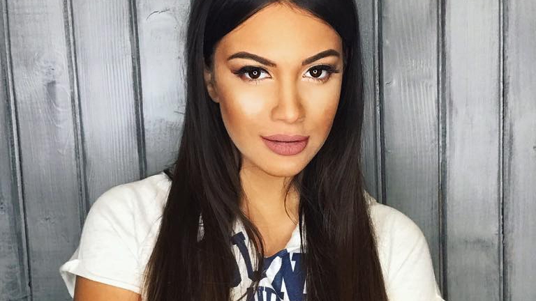 BETTY SALAM a dat plină de emoţie marea veste. Când va naşte ROXANA DOBRE, iubita manelistului: „Mai e puţin...“
