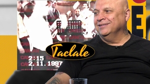 Imagini de colecție de la nunta lui Oneață din 1997! O ”ploaie” de bani aruncată peste Adi Minune și Vali Vijelie!