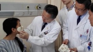 Această femeie îşi va recupera nasul şi gura, după ce îi vor fi „desenate“ cu ajutorul unei imprimante 3D. Povestea ei a devenit rapid virală