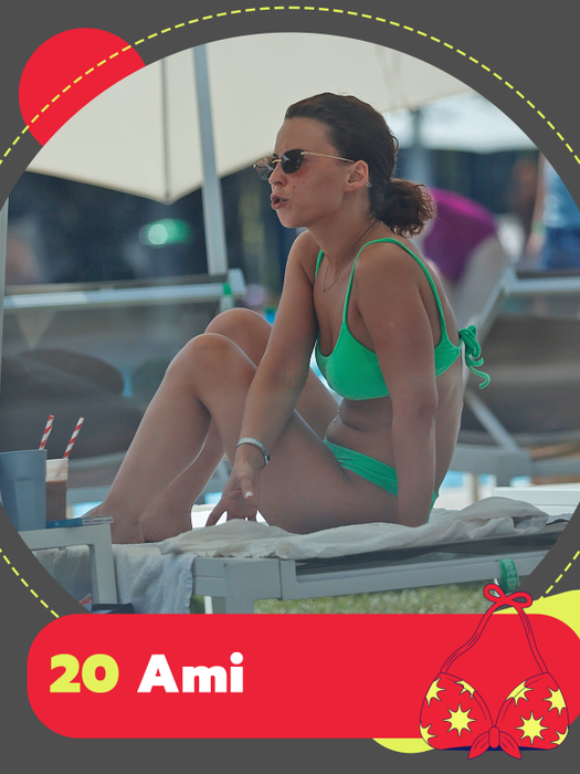 Top 25 fete pe care le-am fotografiat în 2025 la plajă – Imaginile anului 2025