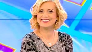 Simona Gherghe ia lecţii de cum să fie mamă de fetiţă de la Sânziana Buruiană! Cum s-a purtat cu fetiţa blondei