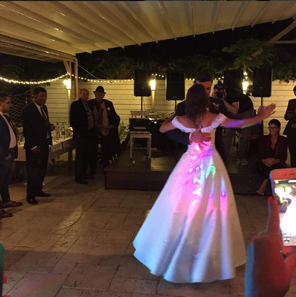ADA CONDEESCU s-a căsătorit! Cum a arătat actriţa în rochia de mireasă