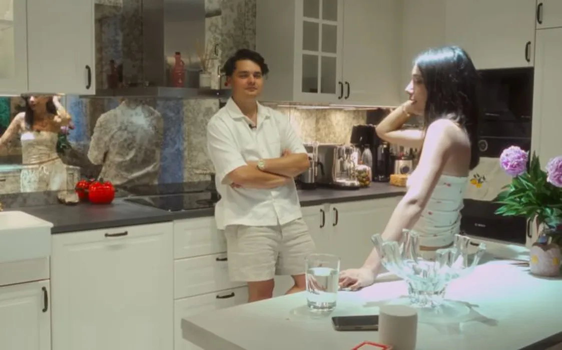 Cum arată apartamentul de lux în care locuiește Selly. Smaranda e cea care l-a amenajat: „Mi-am dorit un loc cozy, primitor”
