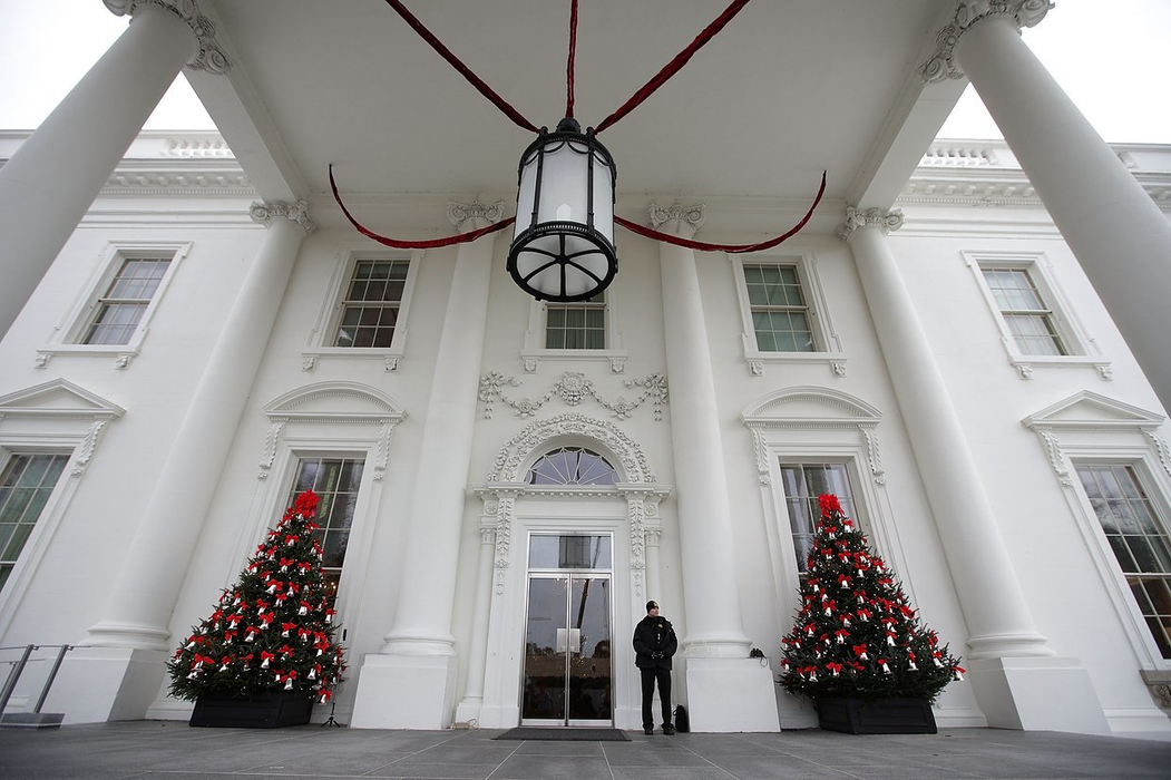 Ultimul Crăciun la Casa Albă! Cum arată decoraţiunile prezentate de MICHELLE OBAMA:”Tot ceea ce vedeţi se poate mânca ”