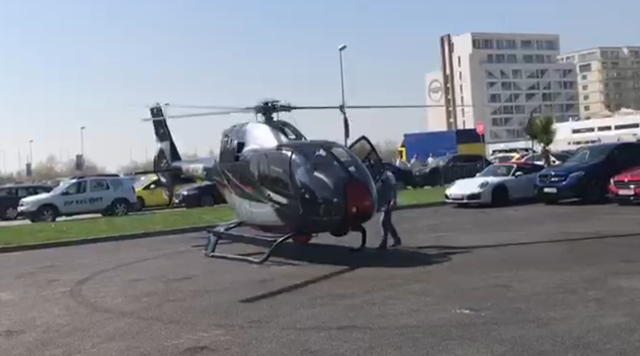 Marea aroganță, doi milionari au venit la Nuba cu elicopterul