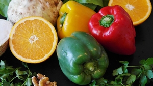 Cel mai eficient mod prin care să cureți fructele și legumele de pesticide