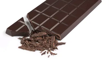 Aveti probleme cu inima? Uite ce beneficii va poate aduce consumul moderat de ciocolata neagra!