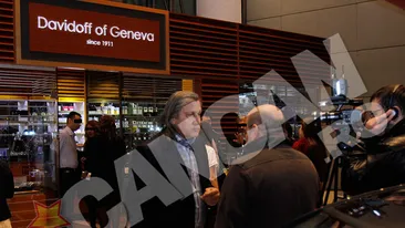 Ilie Năstase, impatimit al tigarilor de foi! Campionul a fost prezent la deschiderea magazinului Davidoff din Băneasa!