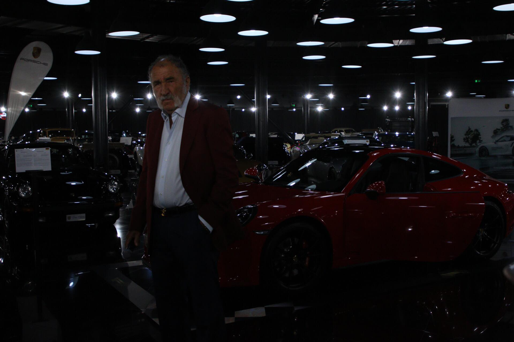 Simona Halep i-a dat mașina lui Ion Țiriac! Unde poate fi admirat Porsche-ul tenismenei