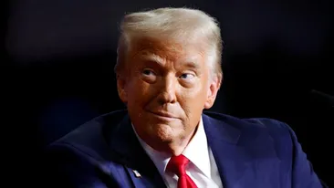 Donald Trump, acuzat de manipularea pieței bursiere, după un simplu mesaj pe social media. Președintele american ar fi câștigat sute de milioane de dolari în doar câteva ore