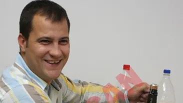 La implinirea a 34 de ani, Serban Huidu face petrecere mare! Da de baut prietenilor