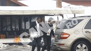 A plecat cu una de gat de la restaurant! Vezi aici ce a luat Andi Moisescu "la pachet" dupa ce a pranzit cu Cabral!