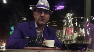 CANCAN.ro ”desecretizează” dosarul unuia dintre cei mai respectaţi ”mafioţi” ai României! El era ”Împăratul” litoralului în anii ’90! Ploi de bani la lăutari cum nu vezi nici la şeici, primul Porsche + tovărăşia cu Beinur, Hagi şi Gheară şi…