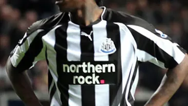 Fotbalist la Newcastle, arestat pentru ca a batut un barbat in fata unui bar!