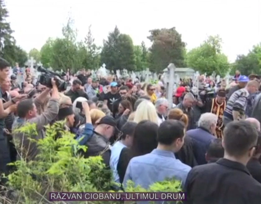 Ce era în sacul care a fost pus în groapa lui Răzvan Ciobanu. FOTO