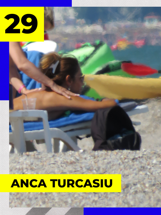 Parada bombelor sexy fără sutien. Divele din România și-au dezgolit nurii pentru bronzul perfect, sub privirile pofticioase ale bărbaților de pe plajă!