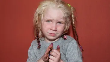 Fetita gasita intr-o tabara de romi din Grecia ar putea fi Madeleine Mccann. O femeie din ROMANIA ar fi dus-o acolo