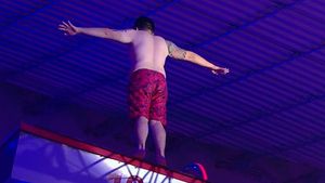 Rikito Watanabe, la un pas de o accidentare gravă la “Splash! Vedete la apă”. A făcut o săritură riscantă, s-a dezechilibrat și… | FOTO