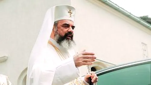 Patriarhul Daniel, servit de ospatari selectionati!