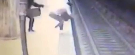 Învăţătoarea Alinei Ciucu, în stare de şoc. “Mi-a fost elevă, a fost un copil…”