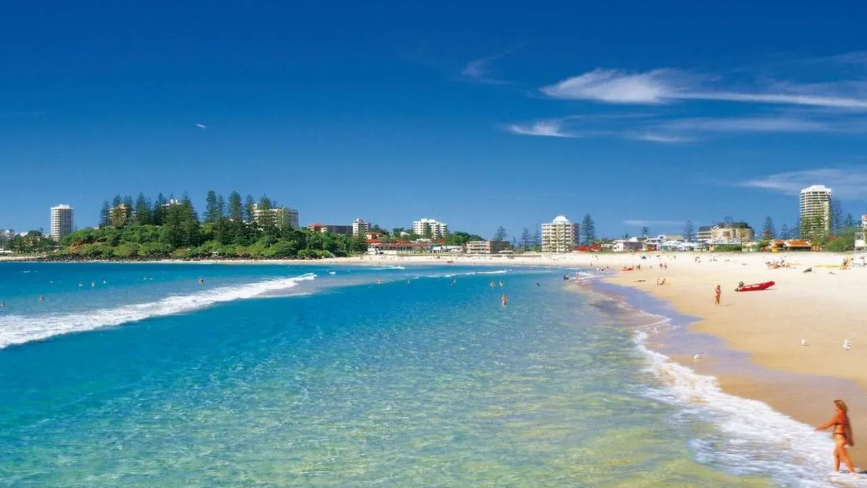 Constanța: O fetiță readusă la viață pe mal după ce a fost găsită în mare a murit la spital