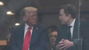 Un expert le-a citit pe buze lui Donald Trump și Elon Musk. Mesajul surprinzător transmis de președintele SUA