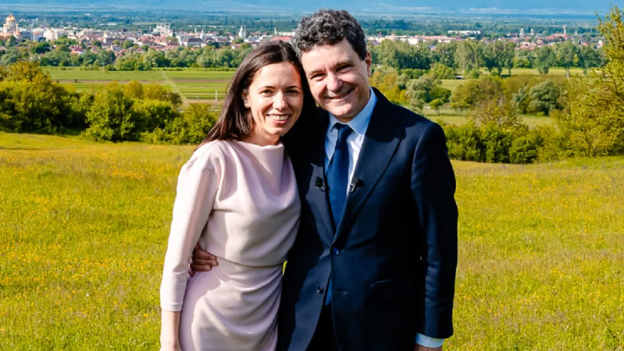 Nu este banc! Unde a dus-o Nicușor Dan pe Mirabela Grădinaru la prima întâlnire
