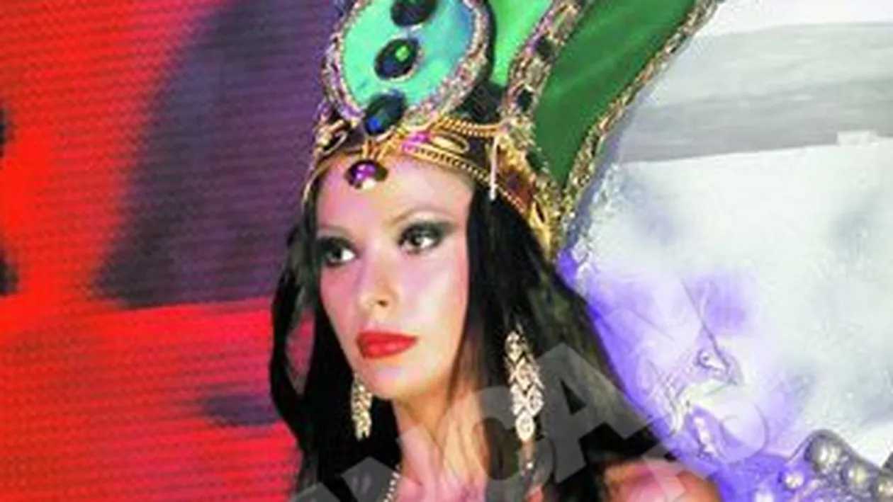 Miss Playboy, batuta de cea mai buna prietena