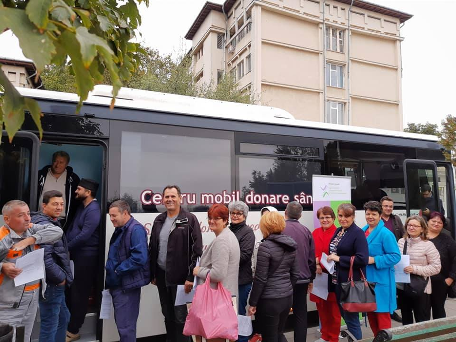 La apelul preotului, au venit să doneze sânge 200 de oameni