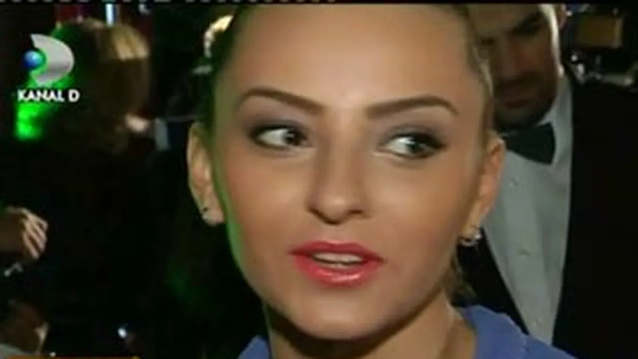 VIDEO Vlad Huidu este expert in schimbatul scutecelor! Vezi ce spun Giulia si partenerul ei despre experienta de parinti