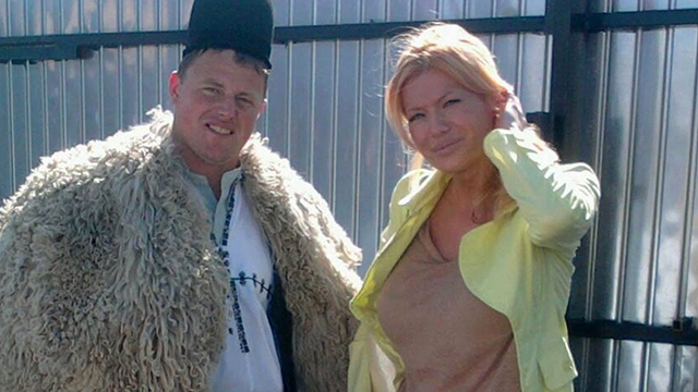 La triunghiul asta amoros nu te asteptai! Simona Sensual, "postita" de Ghita Ciobanul si de Lucian Becali: "Pune-i mana pe miel!"
