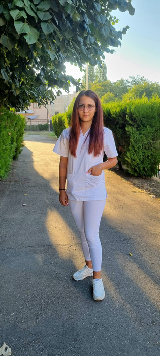 Una dintre colegele Luizei de la școala postliceală de asistente medicale a făcut o petiție pentru deschiderea unui dosar penal de ucidere din culpă în cazul morții tinerei foto: Facebook