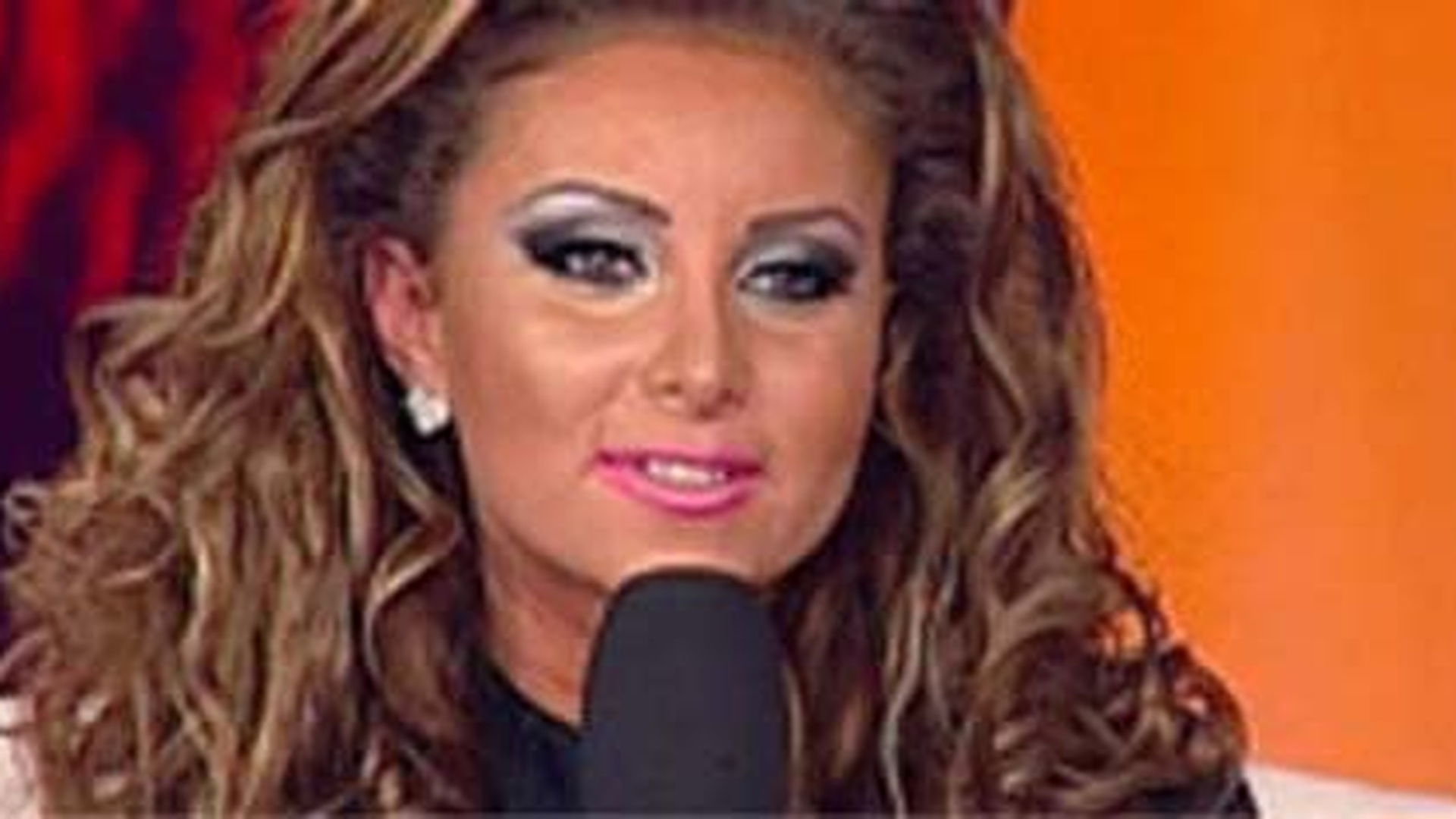 O prezentatoare tv de la noi si-a parasit sotul! “. Nu a fost o hotarare luata pe moment”