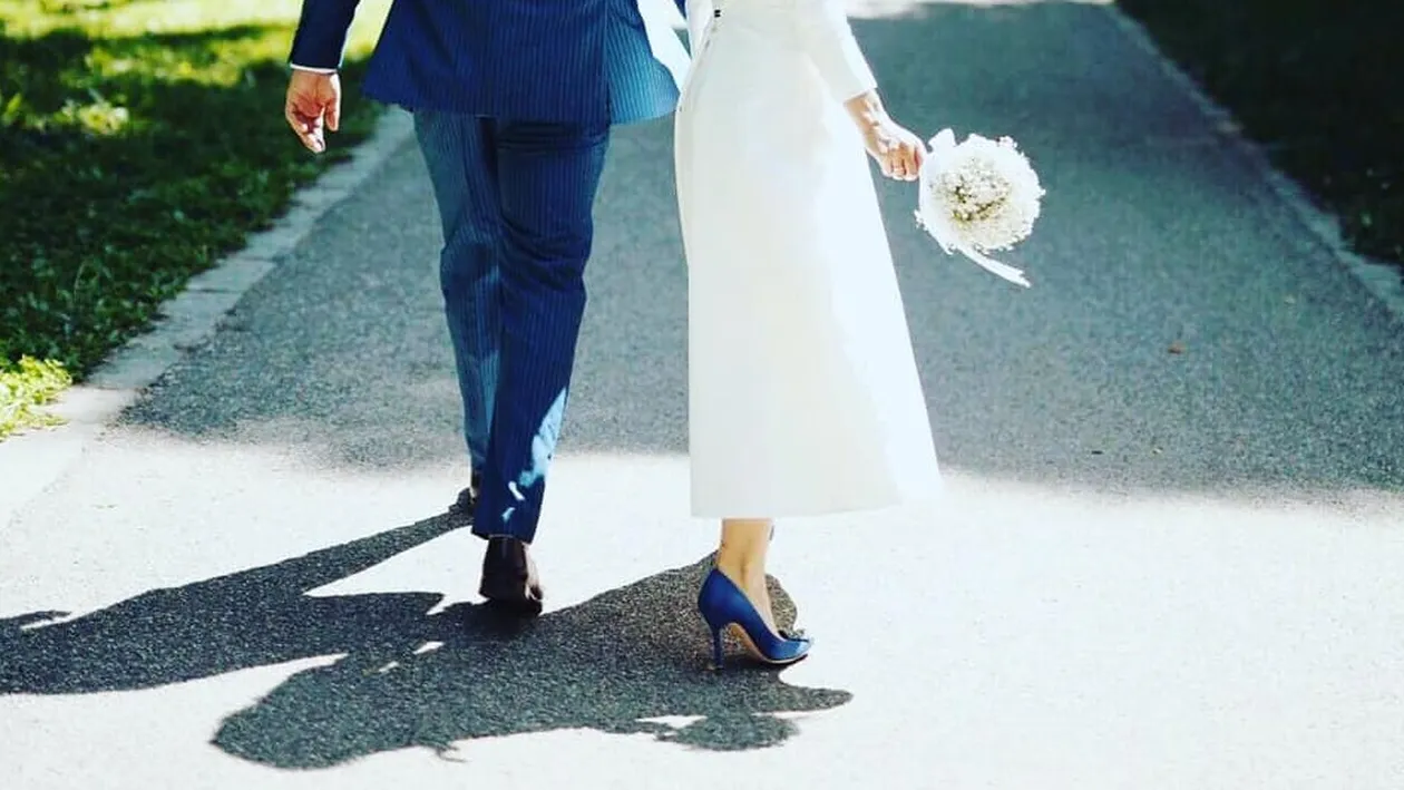 O artistă cunoscută de la noi s-a căsătorit în secret: “Luată și dusă în lume”. Primele poze cu rochia de mireasă