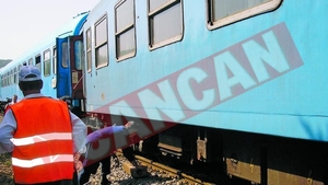 A deraiat inca un tren!