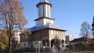 Dosar penal la o biserică din Târgu-Jiu după ce o centrală termică a fost montată peste o pictură veche de 200 de ani