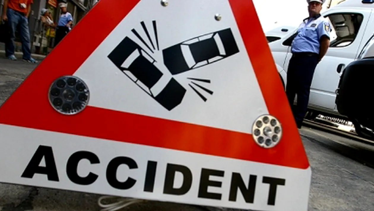 Patru raniti si sase autoturisme avariate, in urma unui accident produs in judetul Suceava