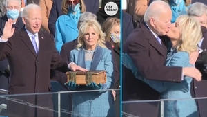 Joe Biden a jurat pe o Biblie veche de 120 de ani. Detaliu de pe copertă și povestea impresionantă a cărții