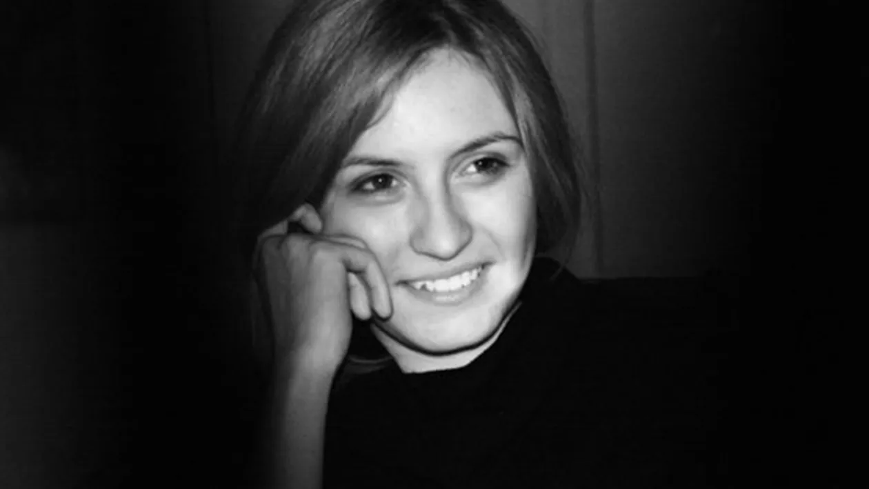 Scene de groaza la priveghiul galatencei moarte in Colectiv. Ce au strigat prietenii la unison. Mama si iubitul au lesinat