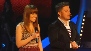 O mai stiti pe Oana Brutaru de la Vocea Romaniei? Cum arata solista in costum de baie! Nu a mai fost vazuta in aceasta ipostaza