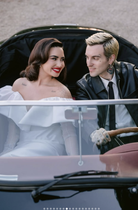 Demi Lovato și Jutes s-au căsătorit! Primele imagini cu artista în rochie de mireasă