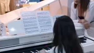 Andreea Marin, surprinsă de fiica ei cu un gest incredibil: ”Te bucuri că e fată mare și de ajutor”