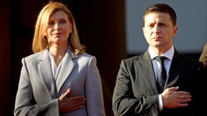 Din ce face bani Olena Zelenska, soţia preşedintelui Volodimir Zelenski? Ce studii are "Prima Doamnă" a Ucrainei