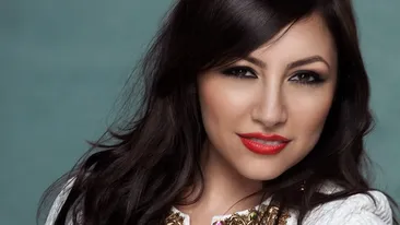 Cand pisica nu-i acasa, soarecii joaca pe masa! Vezi ce face Andra in timp ce Maruta se ocupa de copil!