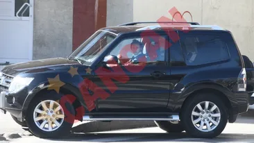 Adela Popescu are un SUV Mitsubishi