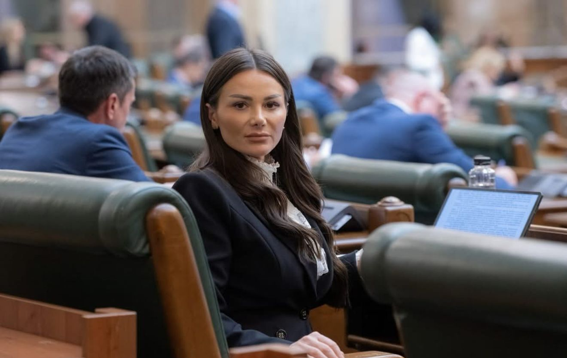 Schimbarea la față a deja celebrei senatoare: Valentina Aldea, social media vs realitate