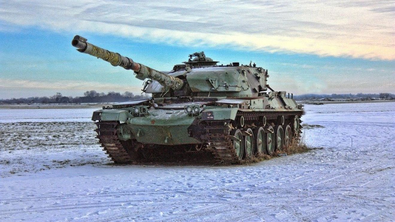 Un moldovean, prins în timp ce construia ilegal un tanc în Italia! Cum s-a ajuns aici