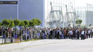 Protest spontan al angajatilor de la Nokia